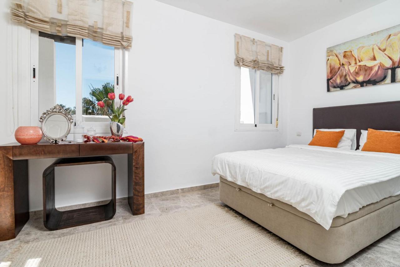 Spectacular 2 Bedroom Penthouse In Location In Nueva Andalucia Apartment Marbella