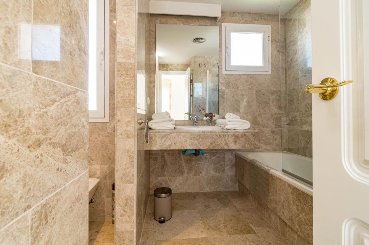 Spectacular 2 Bedroom Penthouse In Location In Nueva Andalucia Apartment *