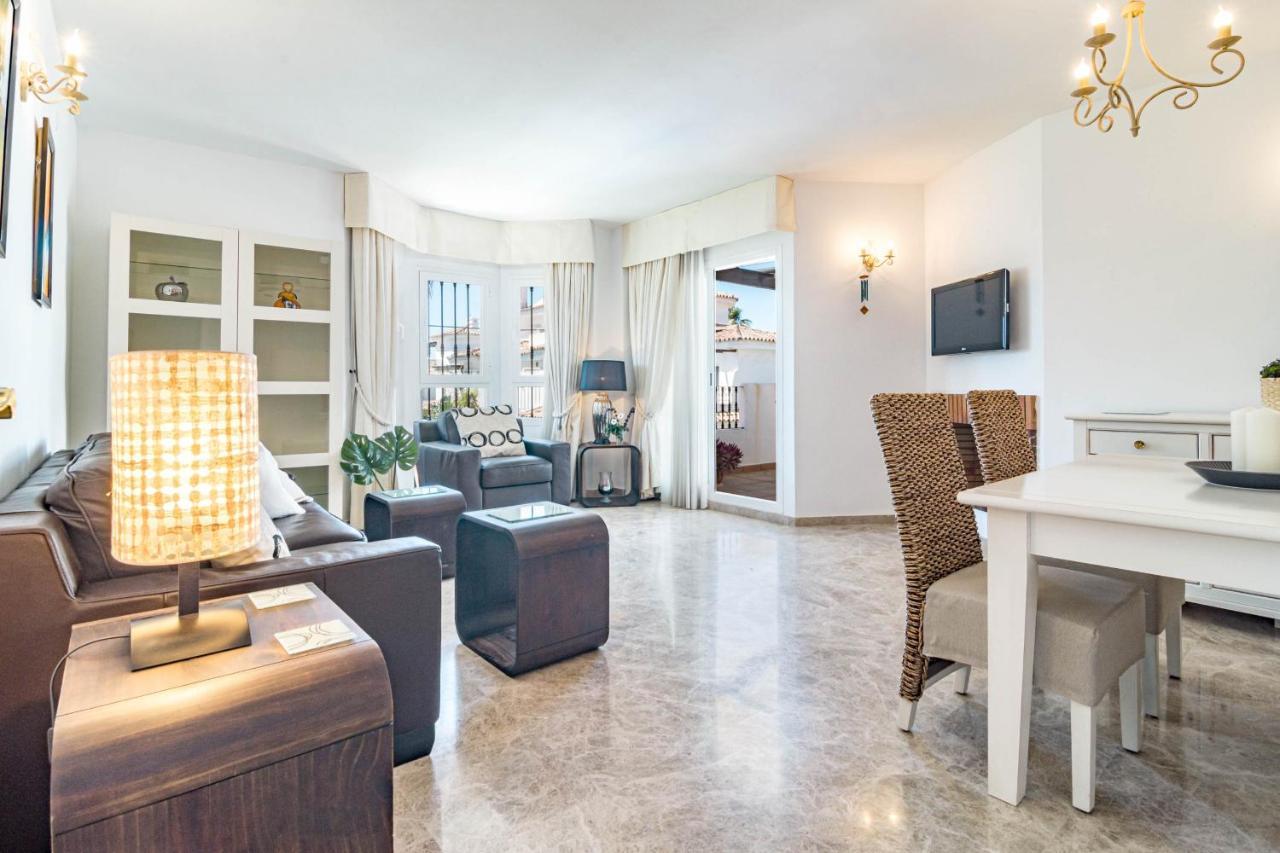 Spectacular 2 Bedroom Penthouse In Location In Nueva Andalucia Marbella