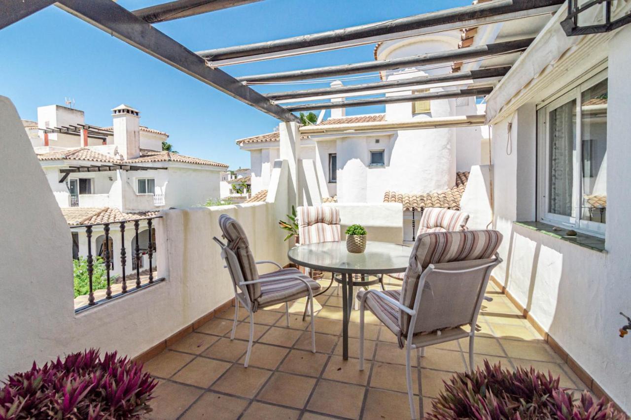 Apartment Spectacular 2 Bedroom Penthouse In Location In Nueva Andalucia *