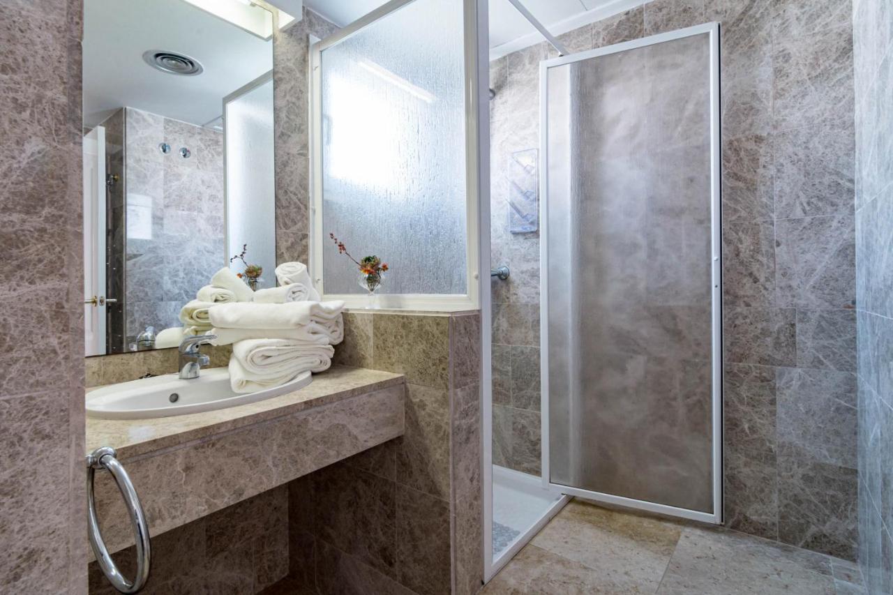 Spectacular 2 Bedroom Penthouse In Location In Nueva Andalucia Marbella